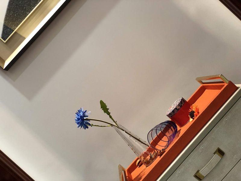 WV Havana Orange PU Leather Serving Tray with Gold Leaf Metal Handles - Decorative Coffee Table Tray - Image 5